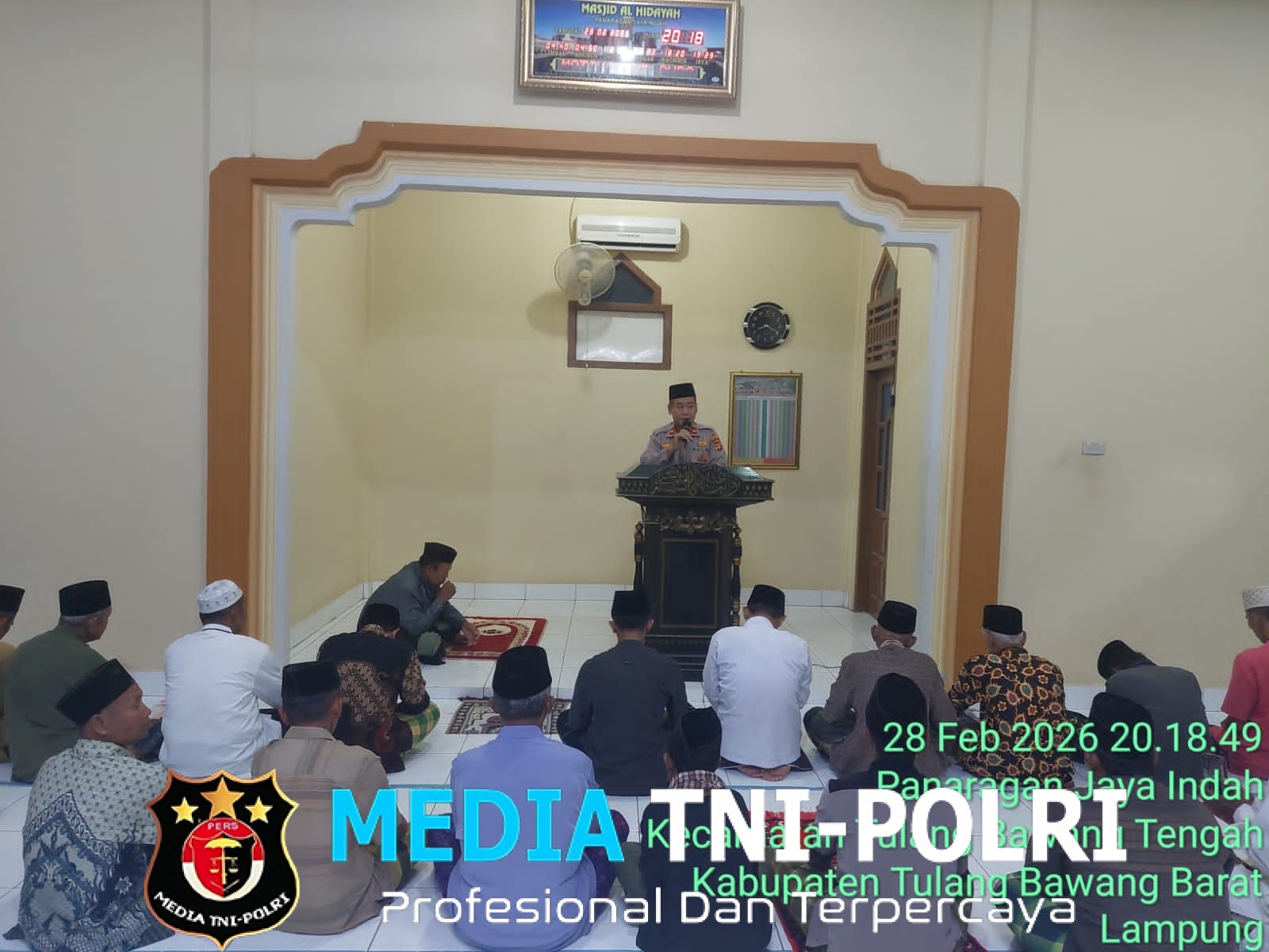 Kapolsek Tulang Bawang Tengah Beserta Personel Laksanakan Giat Sholat Tarawih Keliling
