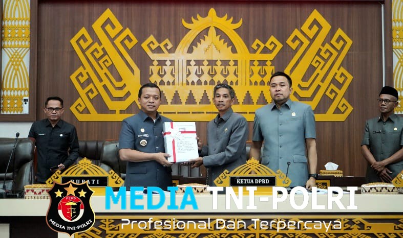 Bupati Pringsewu Riyanto Pamungkas Sampaikan LKPJ Kepala Daerah 2025