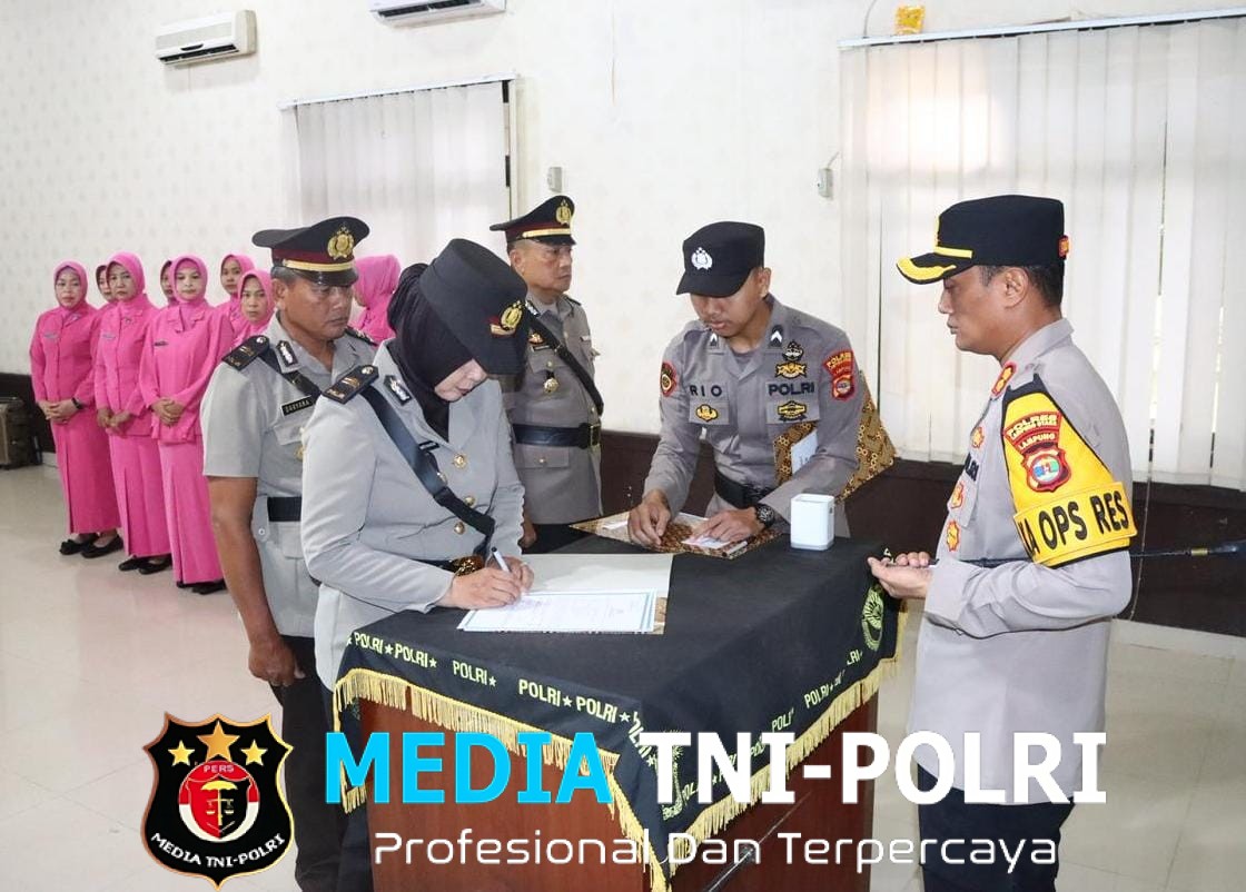 Kapolres AKBP Deddy Kurniawan, S.H., S.I.K., M.M., M.Si.  Lantik Tiga Pejabat Utama Polres Lampung Utara