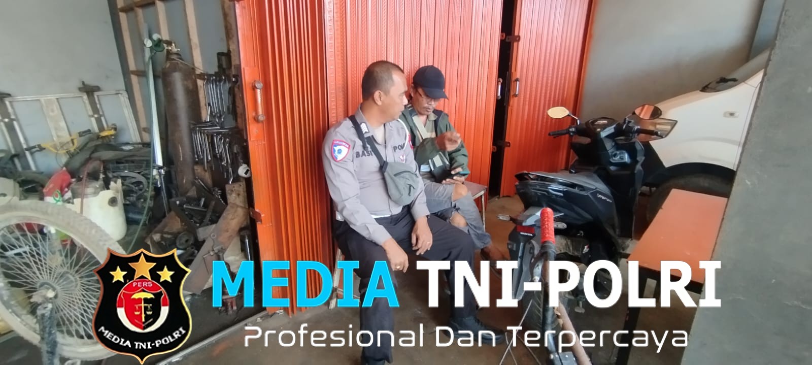 Cegah Kejahatan di Siang Hari, Bripka Albasit Laksanakan Patroli Sambang Warga