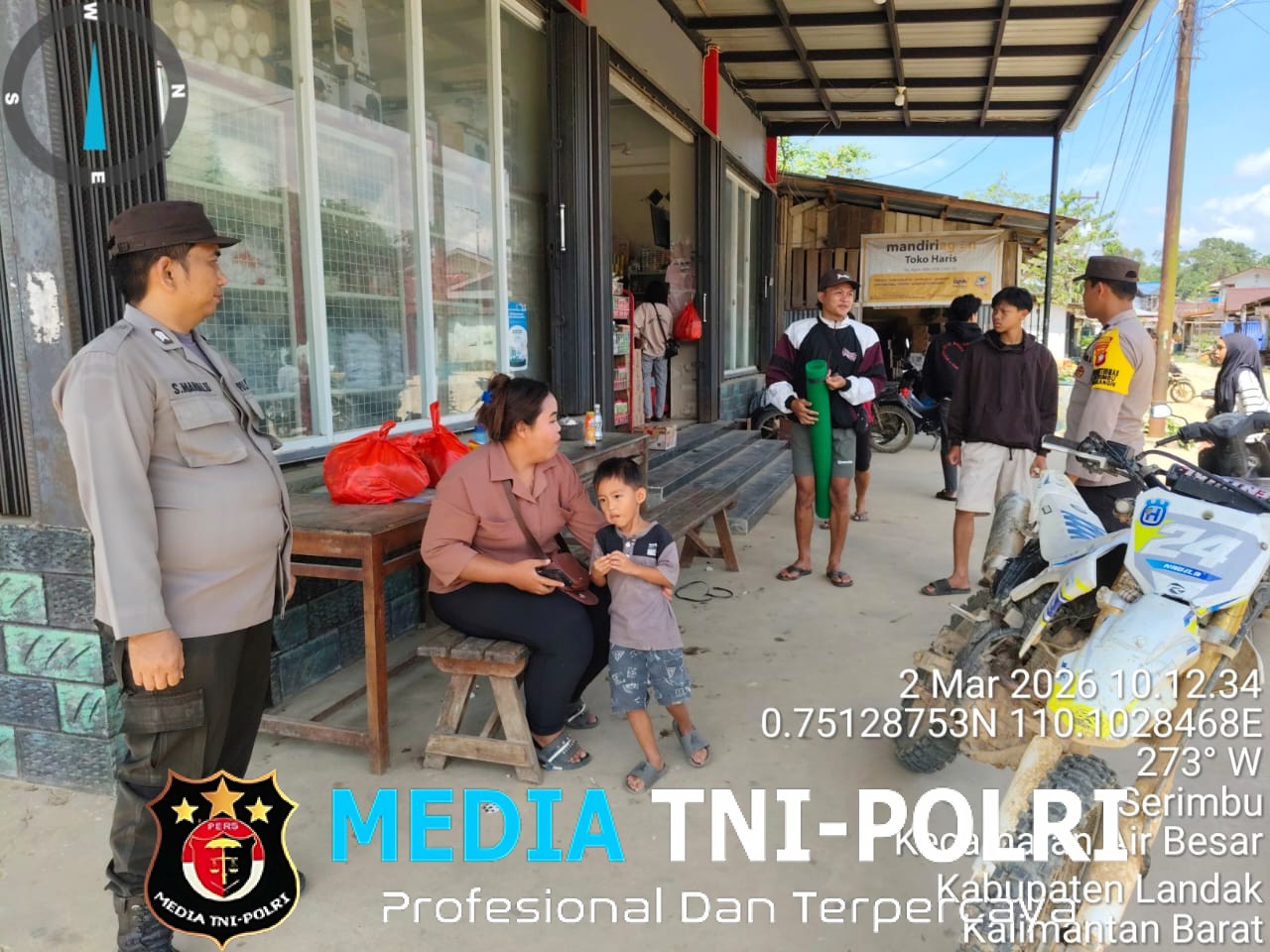 Usai Belanja, Warga Dapat Imbauan Langsung dari Polisi Saat Patroli Siang