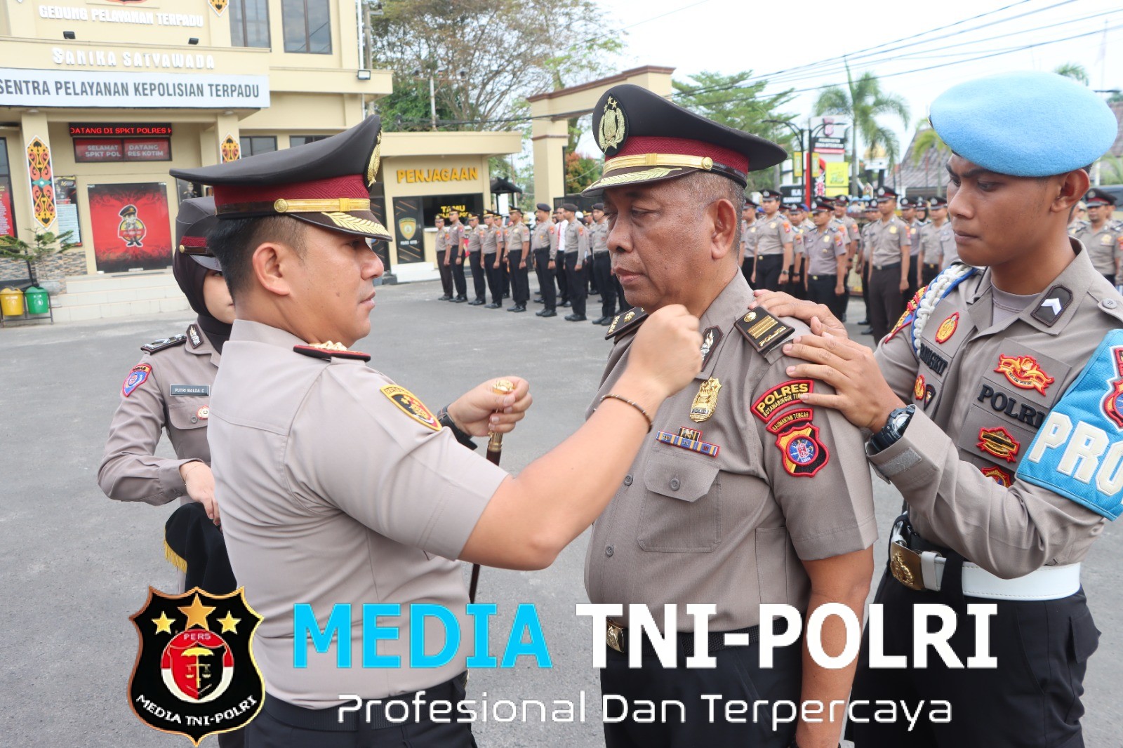 Polres Kotim Adakan Upacara Kenaikan Pangkat Pengabdian PNPP Polres Kotawaringin Timur