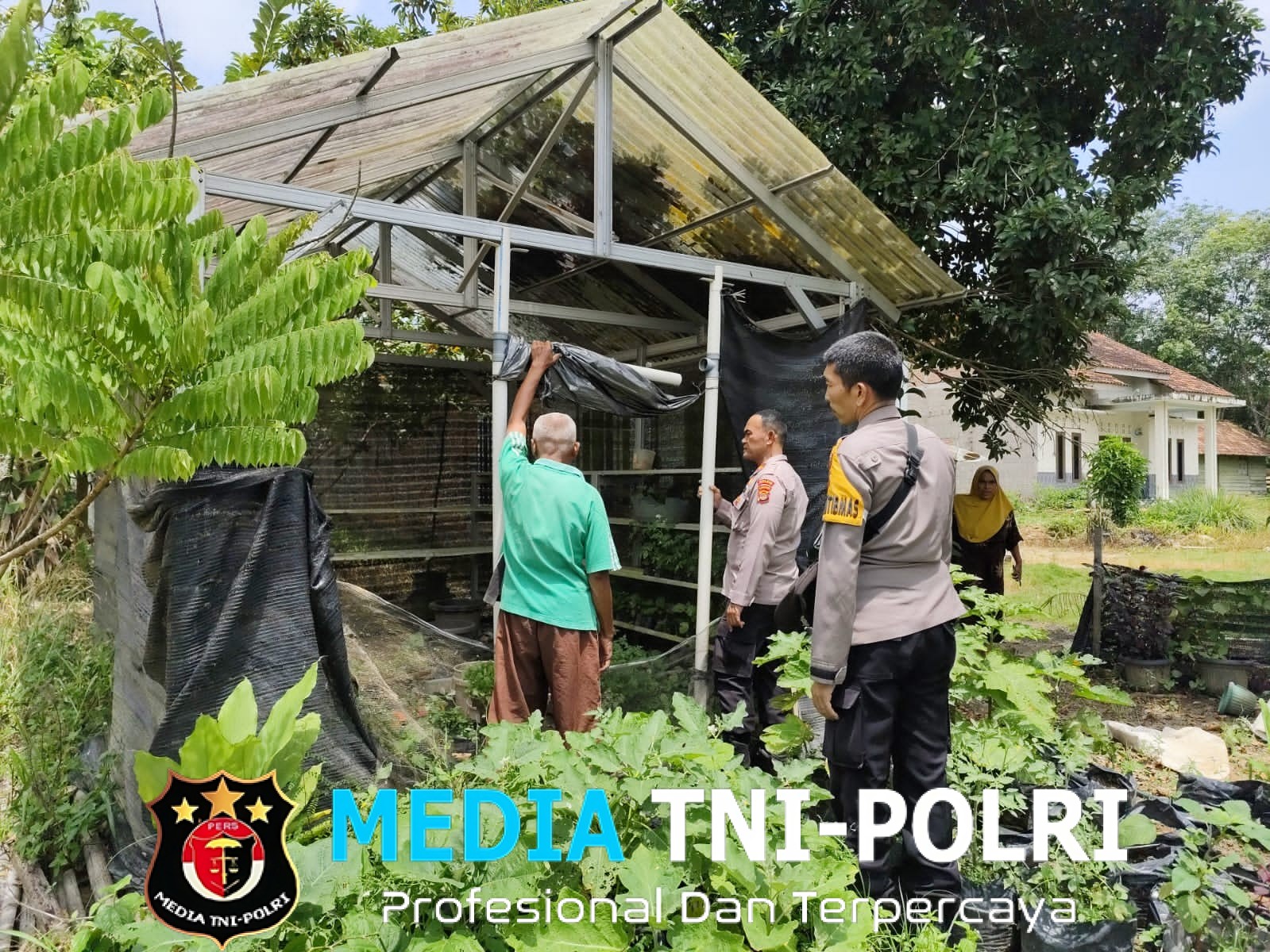 Kapolsek Bersama Bhabinkamtibmas Sambang dan Binluh, Dukung Program Asta Cita Ketahanan Pangan Presiden RI