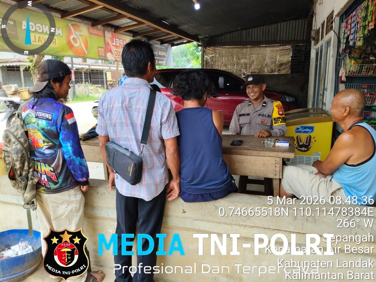 Kebersamaan Hangat Bhabinkamtibmas dan Warga, Canda Tawa Warnai Himbauan Kamtibmas