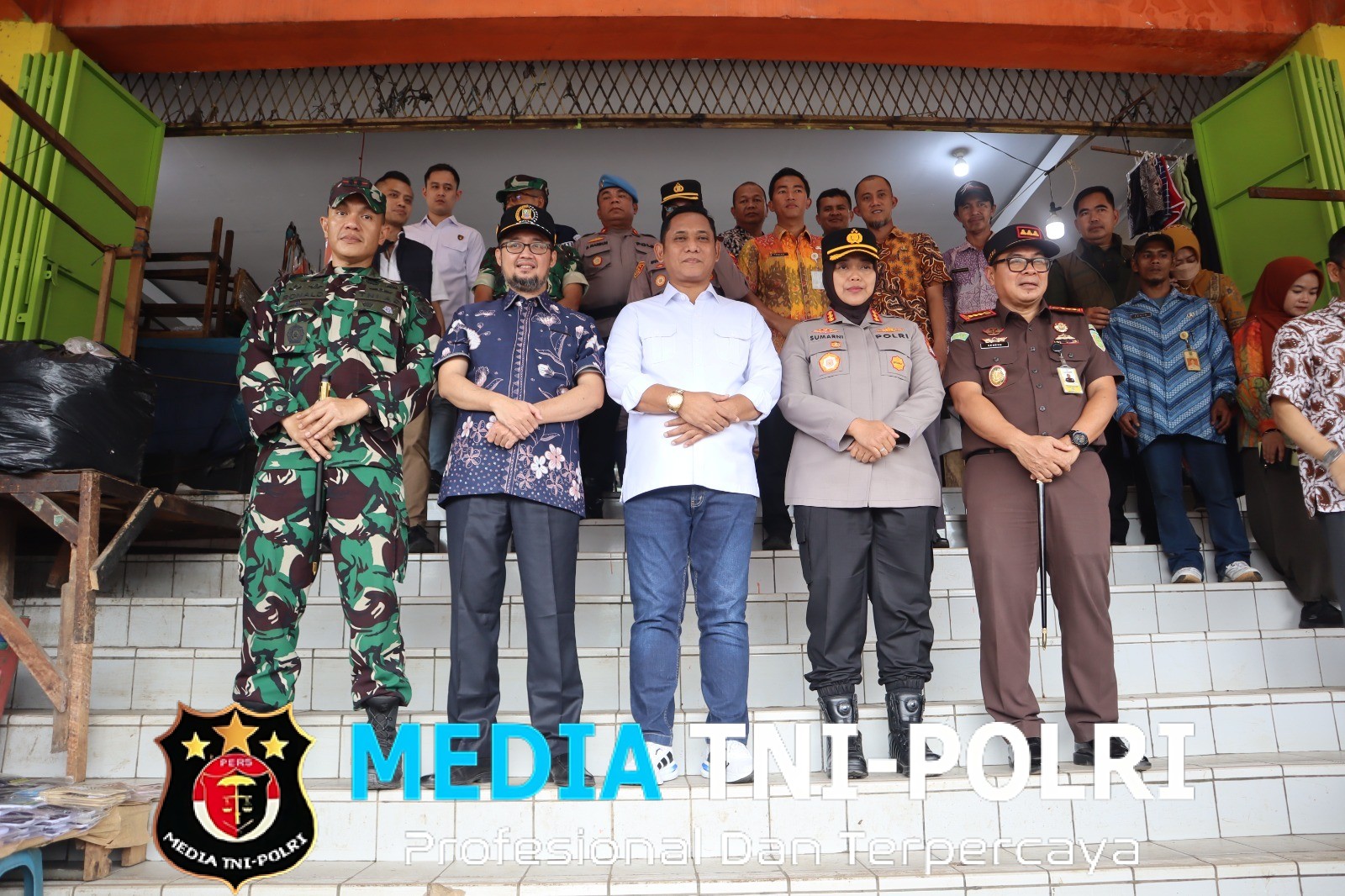 Kapolres Metro Bekasi Bersama Forkopimda Kabupaten Bekasi Pantau Harga dan Stok Bahan Pokok di Pasar Tambun Jelang Idul Fitri 2026