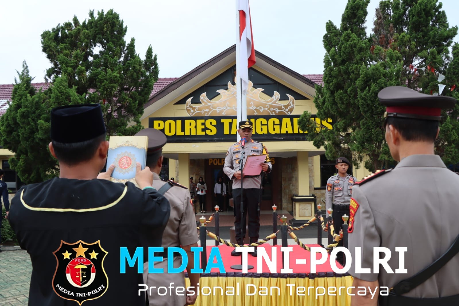 Kapolres Tanggamus Pimpin Sertijab Kapolsek Pulau Panggung dan Kenaikan Pangkat Pengabdian Personel