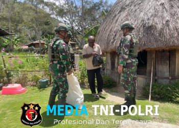 Pererat Kebersamaan dalam Tugas, Satgas Yonif 521/DY Sambangi Tokoh Masyarakat di Distrik Bolakme