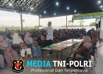 Balai Besar POM Bandung Bersama Anggota DPR RI Obon Tabroni Gelar KIE Obat dan Makanan di Cikarang Selatan
