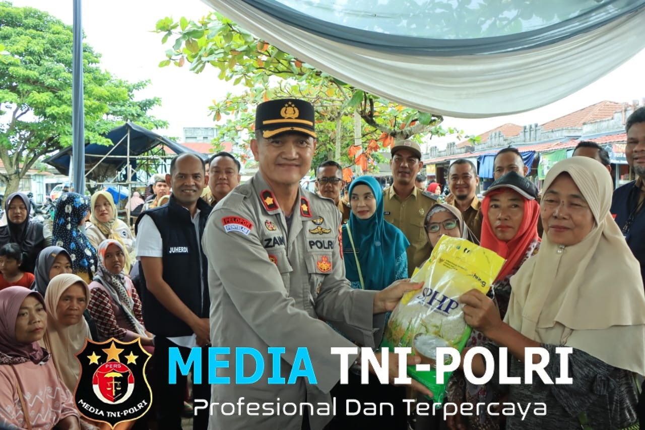 Polres Tulang Bawang Barat Lampung Gelar Pasar Murah Serentak, Hadir Untuk Bantu Masyarakat Dapatkan Sembako Terjangkau