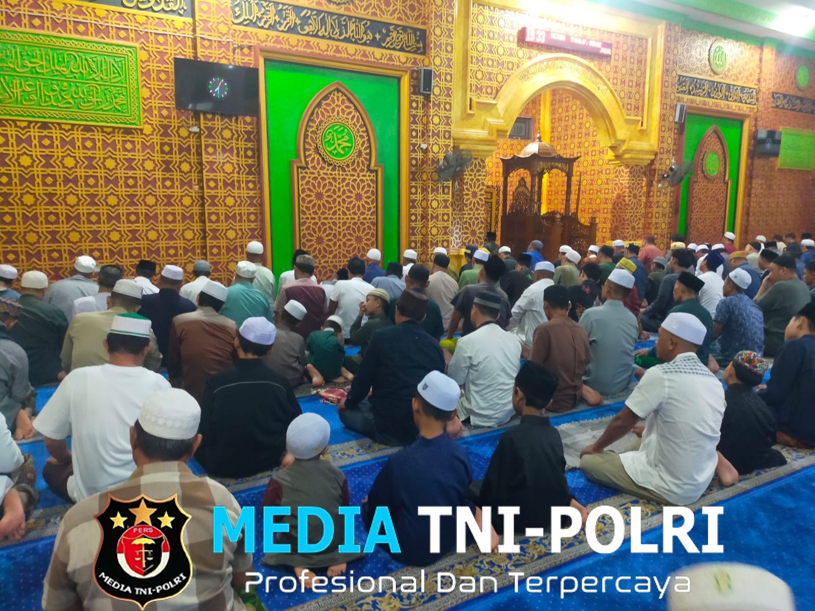 Polres Kotim Amankan Shalat Tarawih di Masjid Jami Noor Agung Sampit