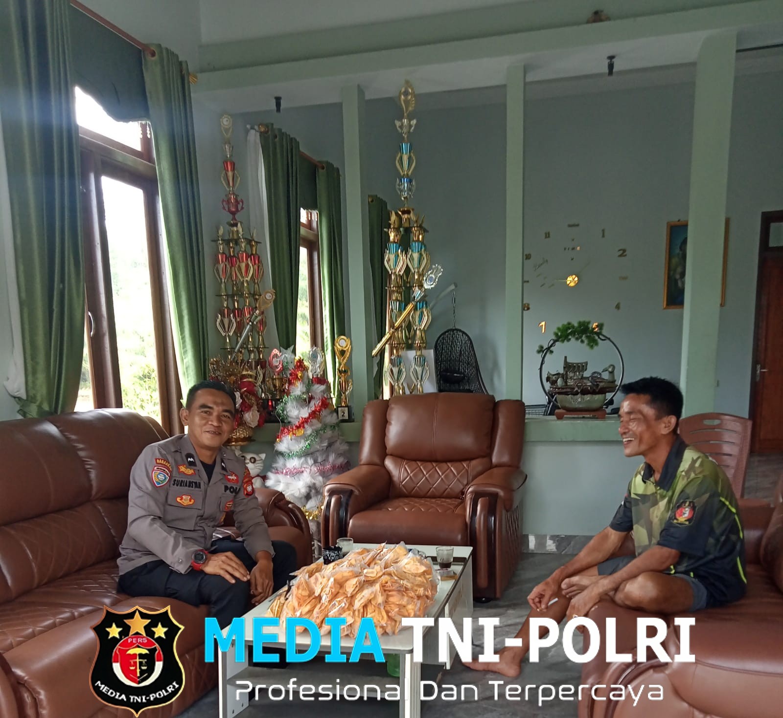 Cara Humanis Polsek Sebangki Jaga Kamtibmas, Kanit Binmas Silaturahmi ke Rumah Warga