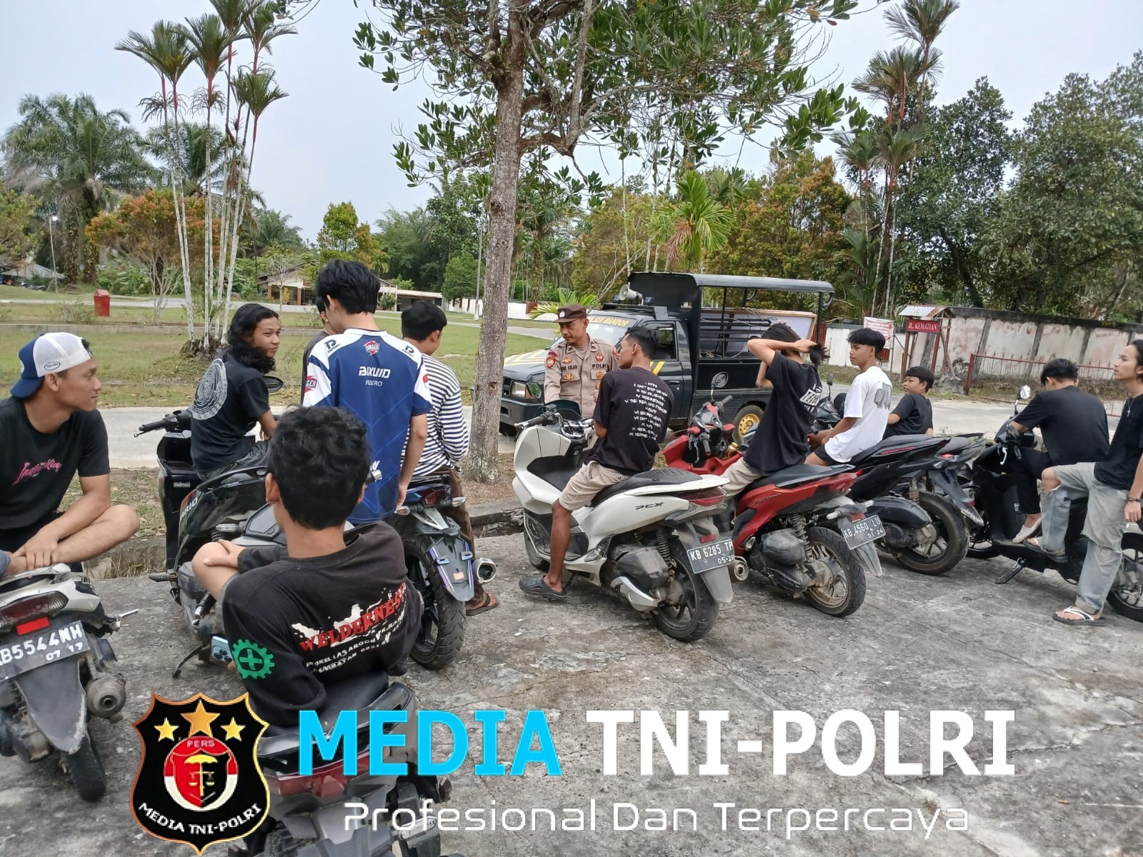 Dihampiri Saat Nongkrong, Polisi Ingatkan Pemuda Bahaya Balap Liar di Jalan Raya