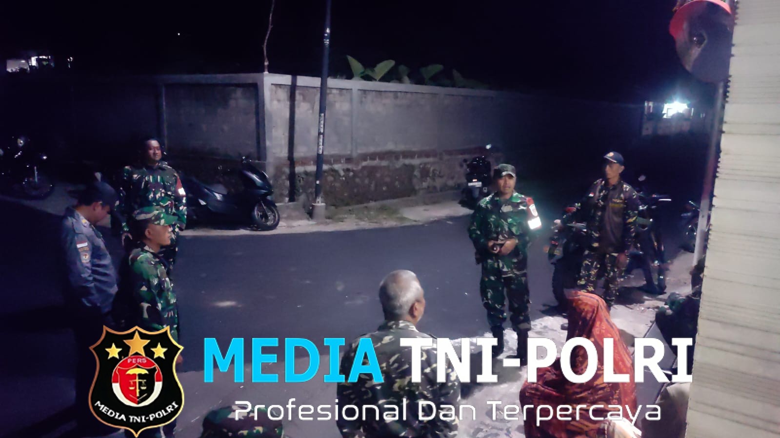 Babinsa Musuk Aktif Patroli Malam, Pastikan Pos Ronda Siaga Jaga Keamanan Desa