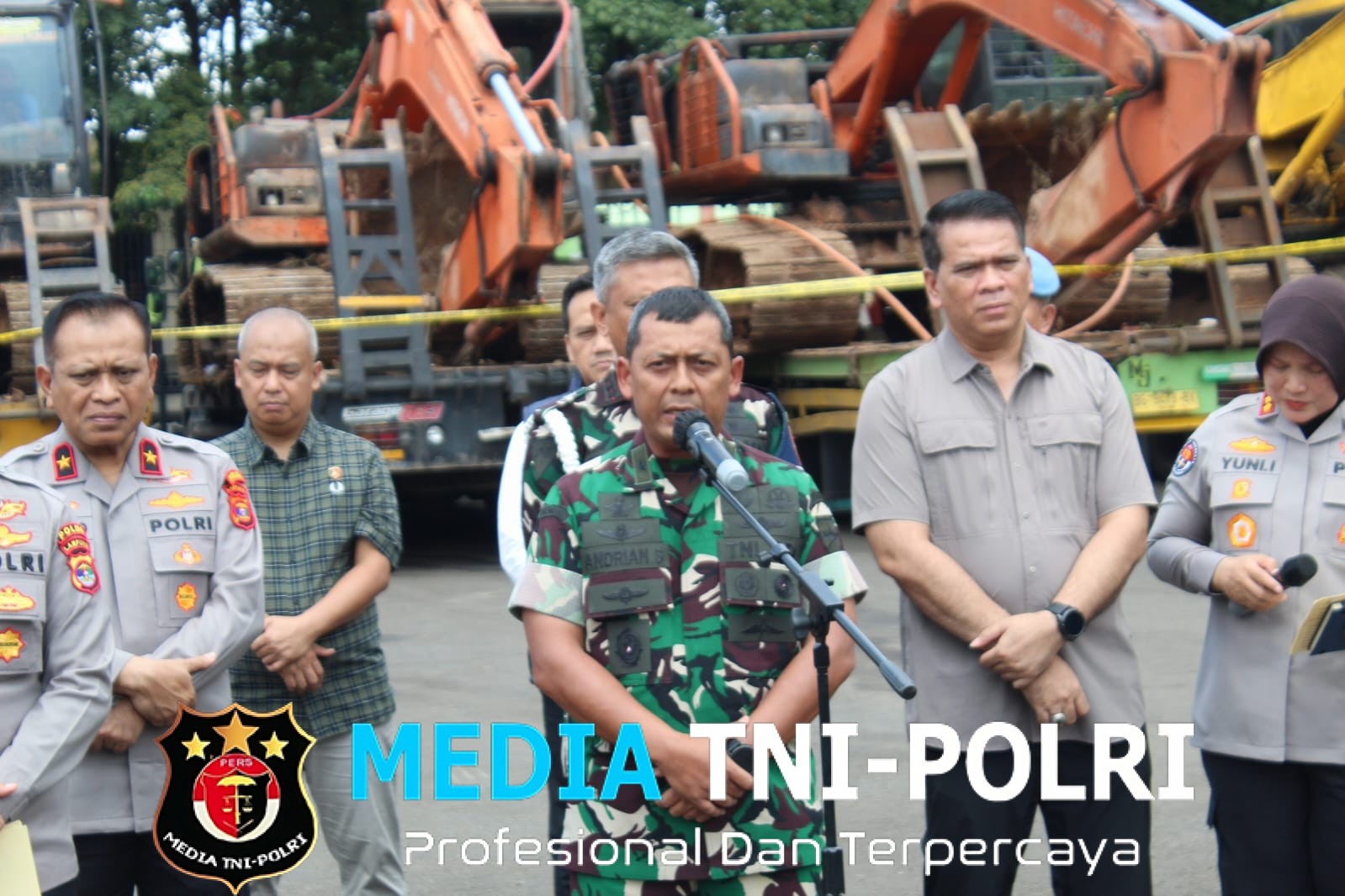 Kasdam XXI/Radin Inten Hadiri Press Release Terkait Penambangan Emas Ilegal di Kabupaten Way Kanan