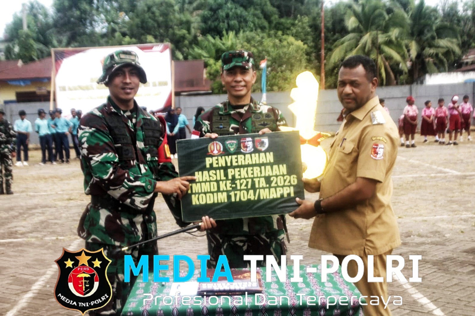 Satukan Langkah Membangun Negeri dan Desa, Pangdam XXIV/MT Tutup TMMD Ke-127 Kodim 1704/Mappi