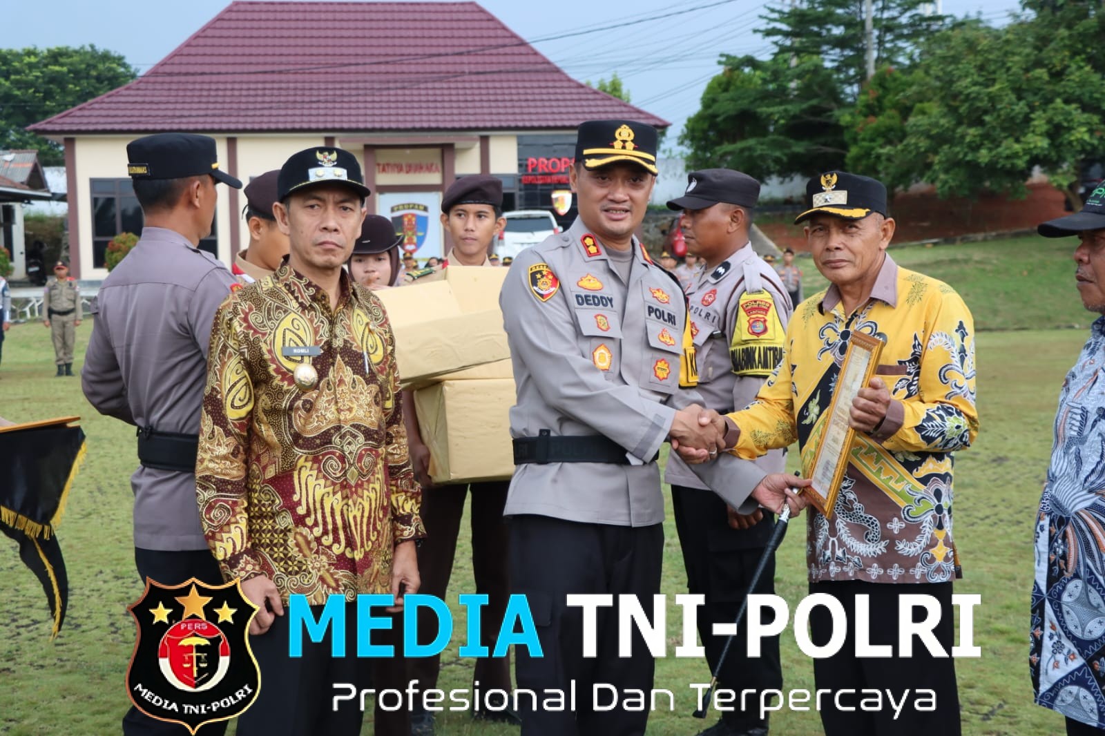 Kapolres Lampung Utara Berikan Apresiasi Pemenang Lomba Satkamling, Dorong Partisipasi Warga Jaga Keamanan Lingkungan