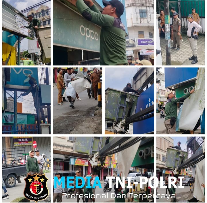 Reklame Tak Berizin Ditertibkan, Satpol PP Kabupaten Pringsewu Terjunkan Belasan Personil