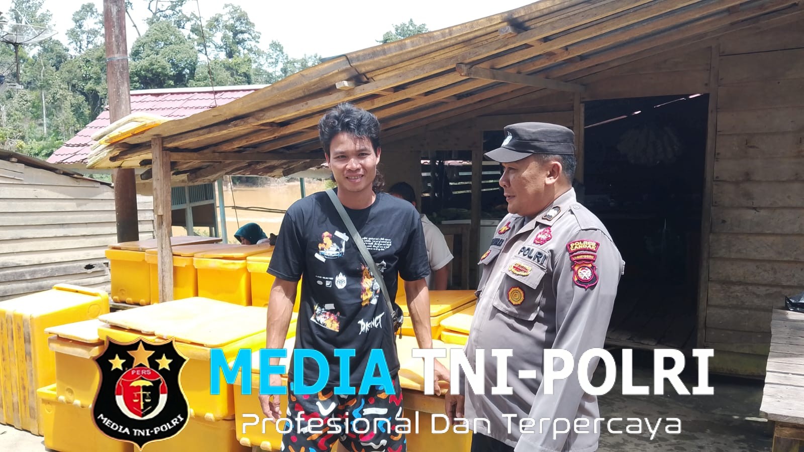 Pastikan Situasi Aman Jelang Lebaran, Personel Polsek Kuala Behe Laksanakan Patroli Jaga Kondusifitas Wilayah