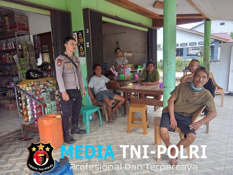 Polisi Berkeliling Laksanakan Patroli Siang, Sambangi Warga dan Toko untuk Cegah Pencurian