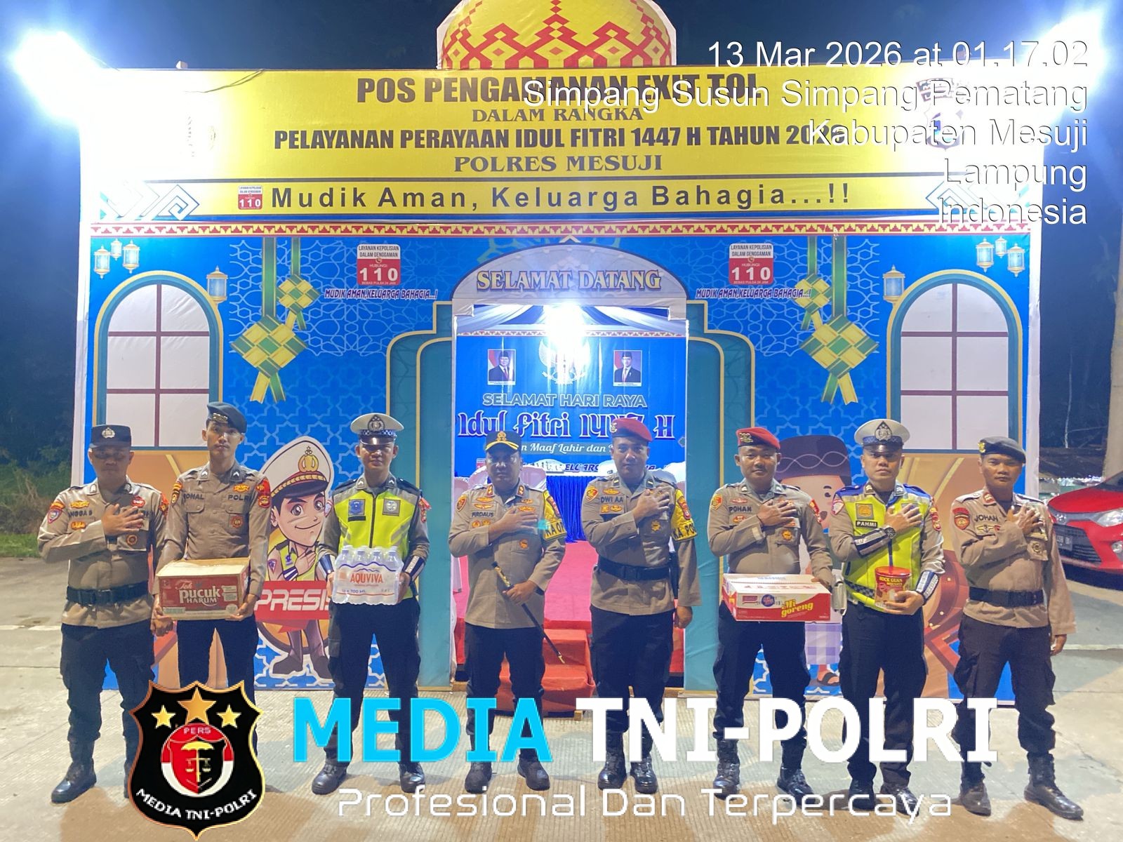 Kapolres Mesuji Cek Pos PAM dan Pos Yan di Hari Pertama Ops Ketupat Krakatau 2026, Bagikan Paket Makanan Ringan untuk Personel