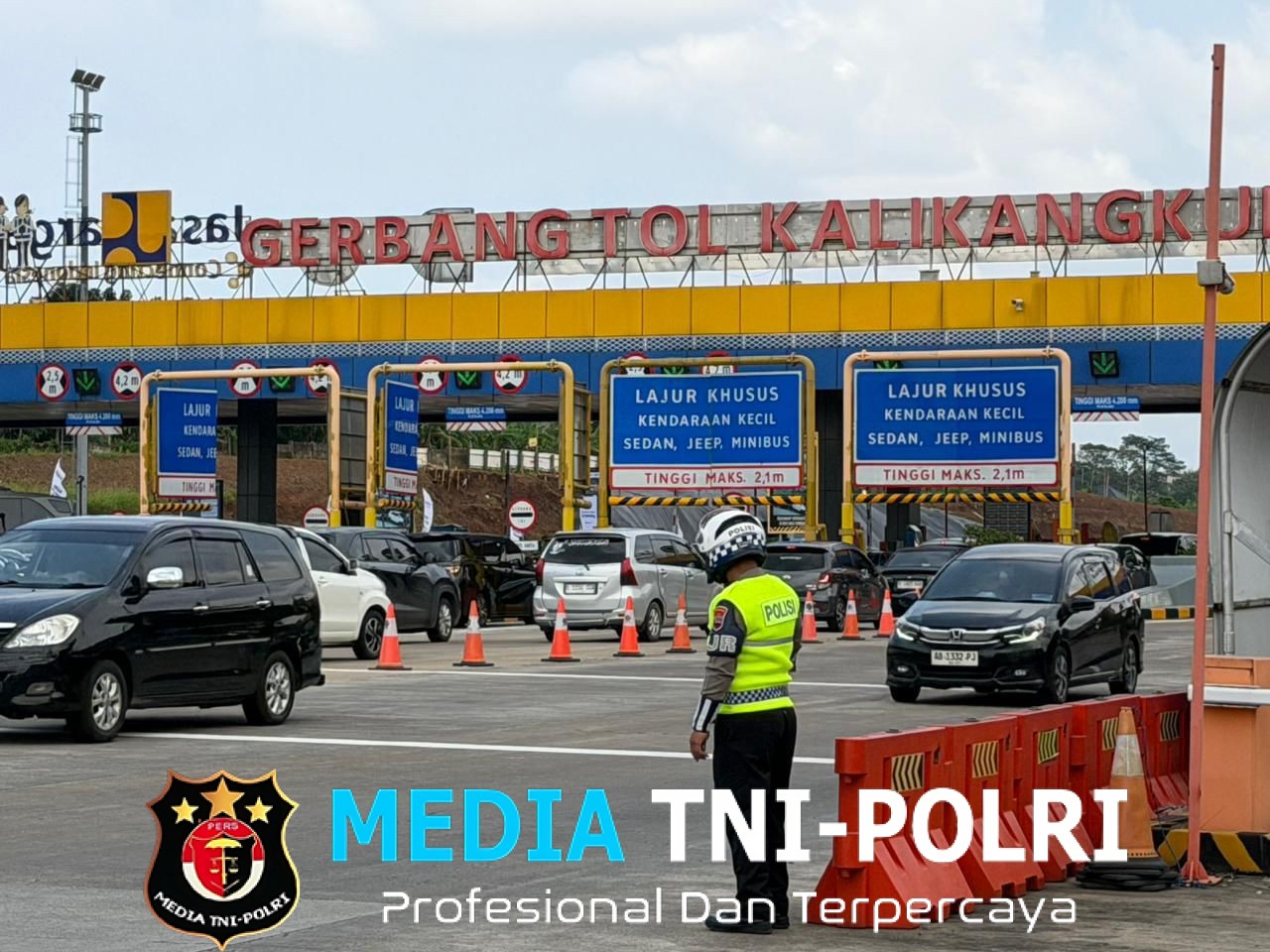 Hari ke 2 OKC, 31.703 Kendaraan Masuk Jateng Lewat GT Kalikangkung, Polda Jateng sudah mulai ada peningkatan Arus