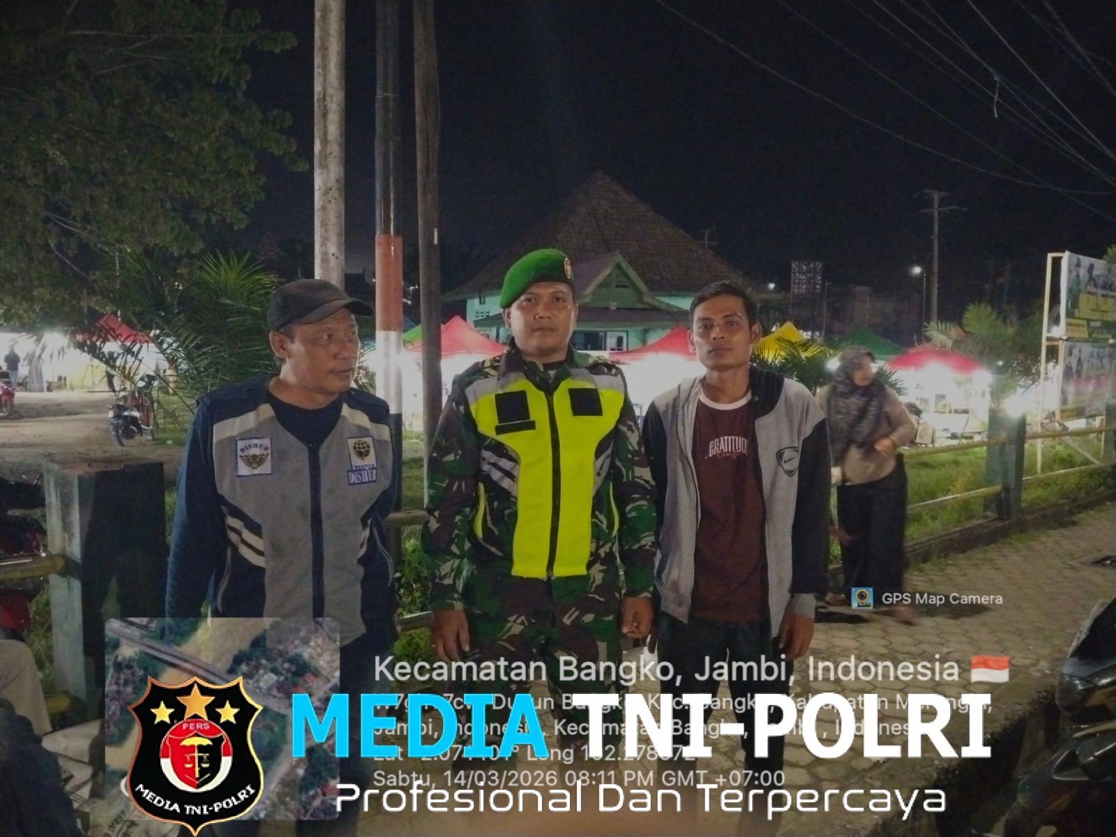 Jelang Idul Fitri Babinsa Koramil 420-09/Bangko Intensifkan Patroli dan Komsos Malam