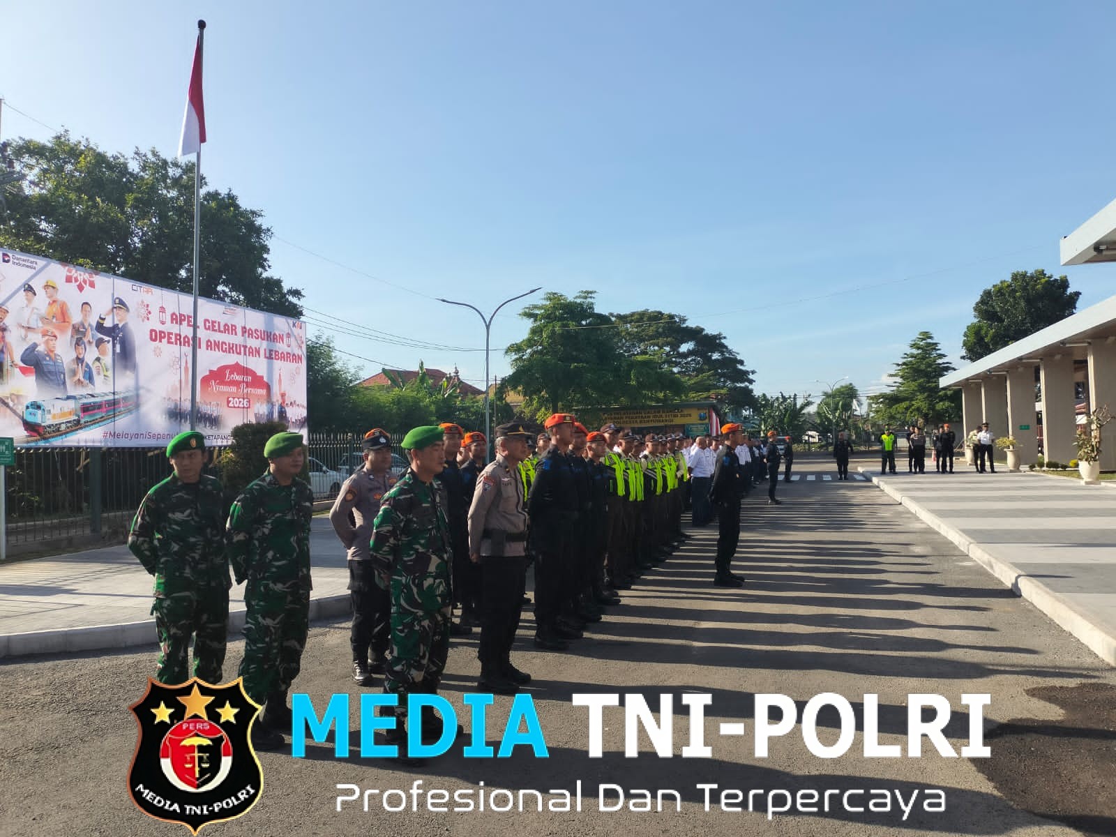 Koramil 0825-21 Kalipuro Ikut Apel Gelar Pasukan Operasi Angkutan Lebaran 2026