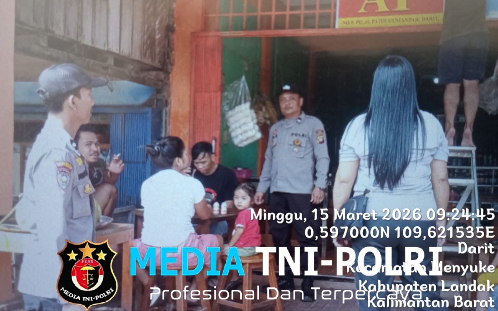 Ajak Warga Desa Darit Jaga Kamtibmas Saat Samapta Polsek Menyuke Laksanakan Patroli Siang