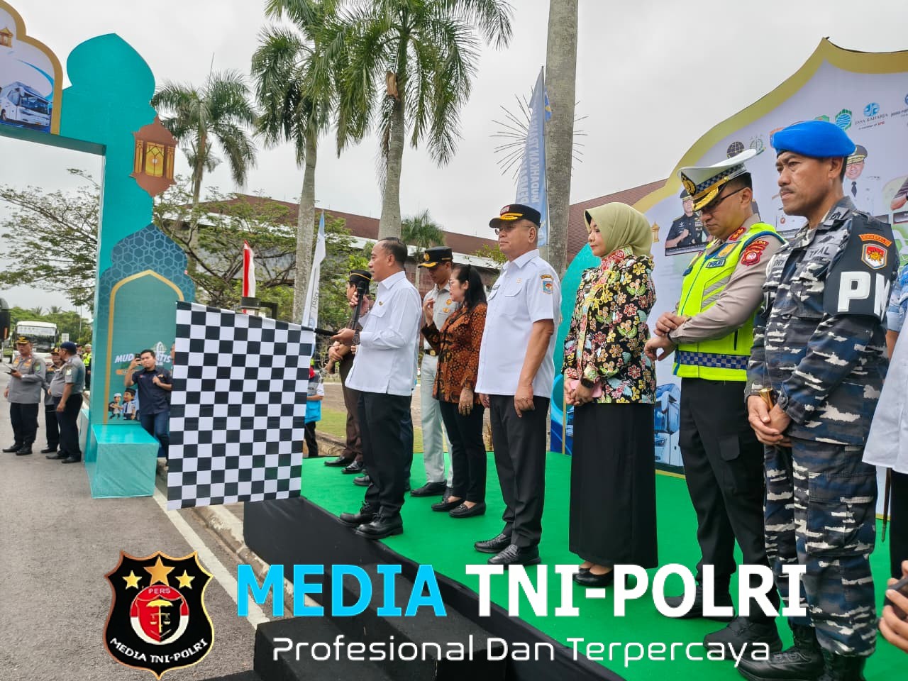Polda Kalbar Kawal Ketat 1.210 Pemudik Gratis Khatulistiwa 2026 dengan Sistem Estafet