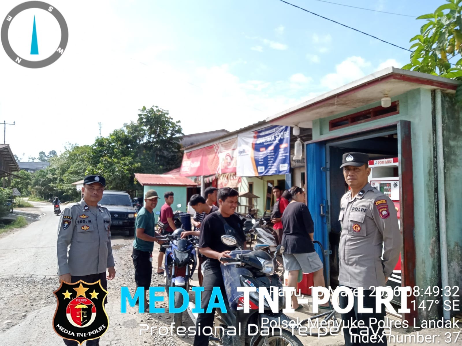 Patroli Siang Rutin, Personel Polsek Menjalin Jaga Kondusifitas Wilayah