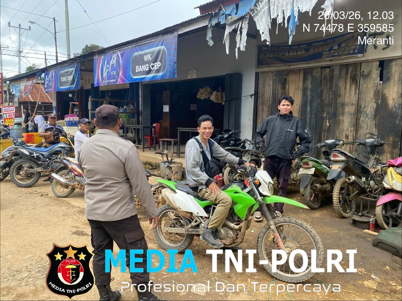 Momen Tak Terduga! Polisi Sapa Pengendara dan Beri Pesan Menyentuh