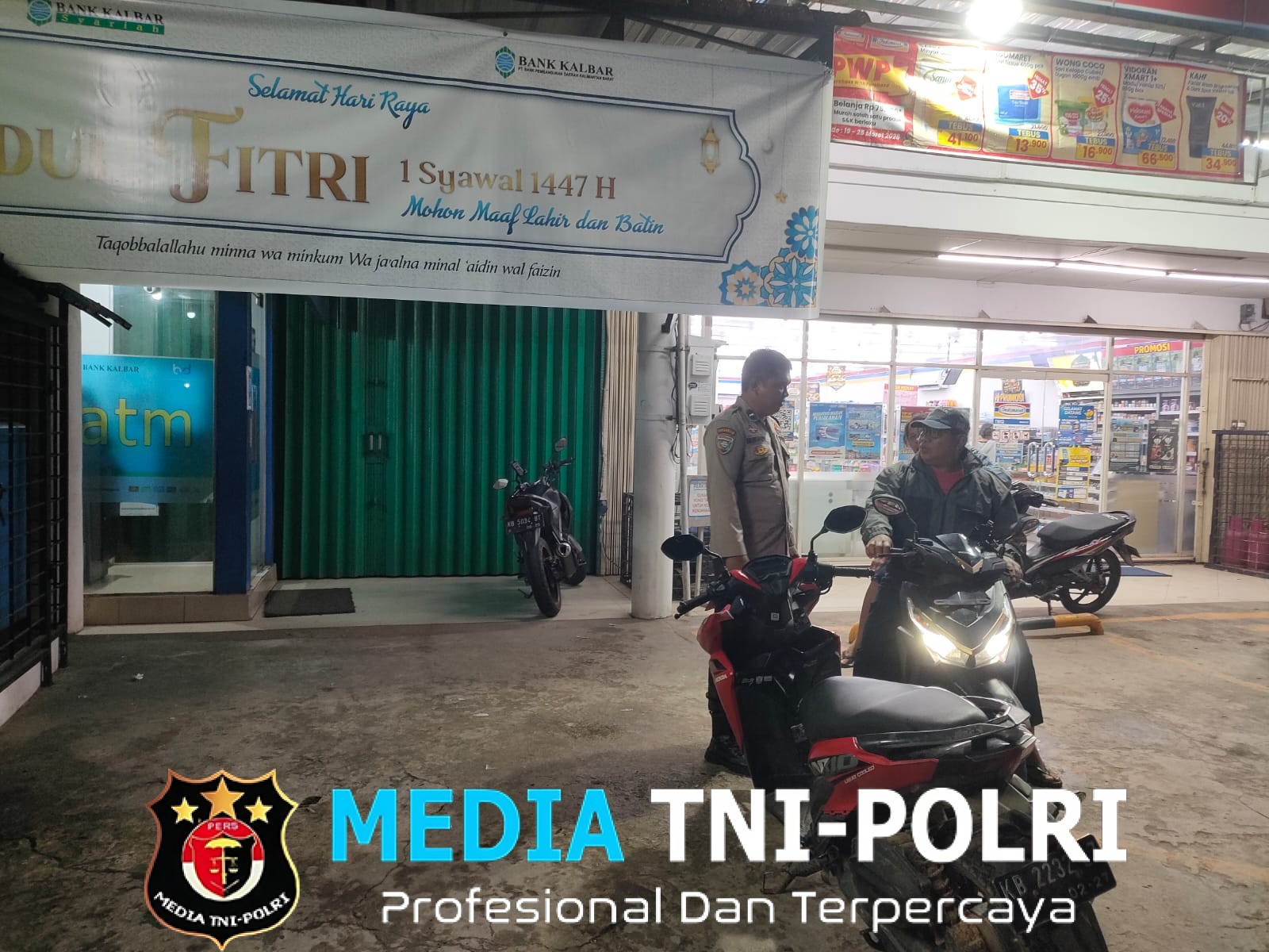 Ciptakan Rasa Aman, Polisi Sapa Warga di Tengah Patroli Malam