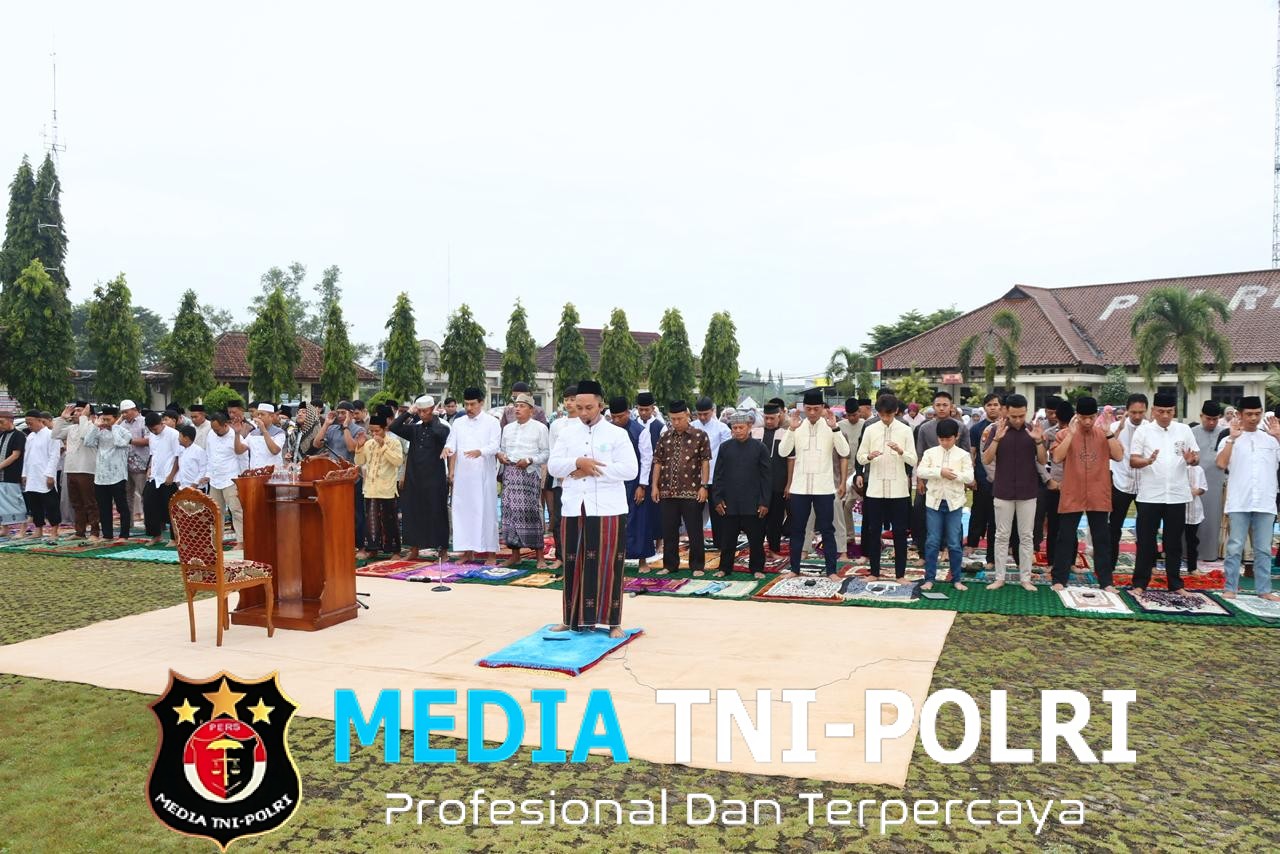 Polres Lampung Utara Gelar Sholat Idul Fitri 1447 H Bersama Masyarakat