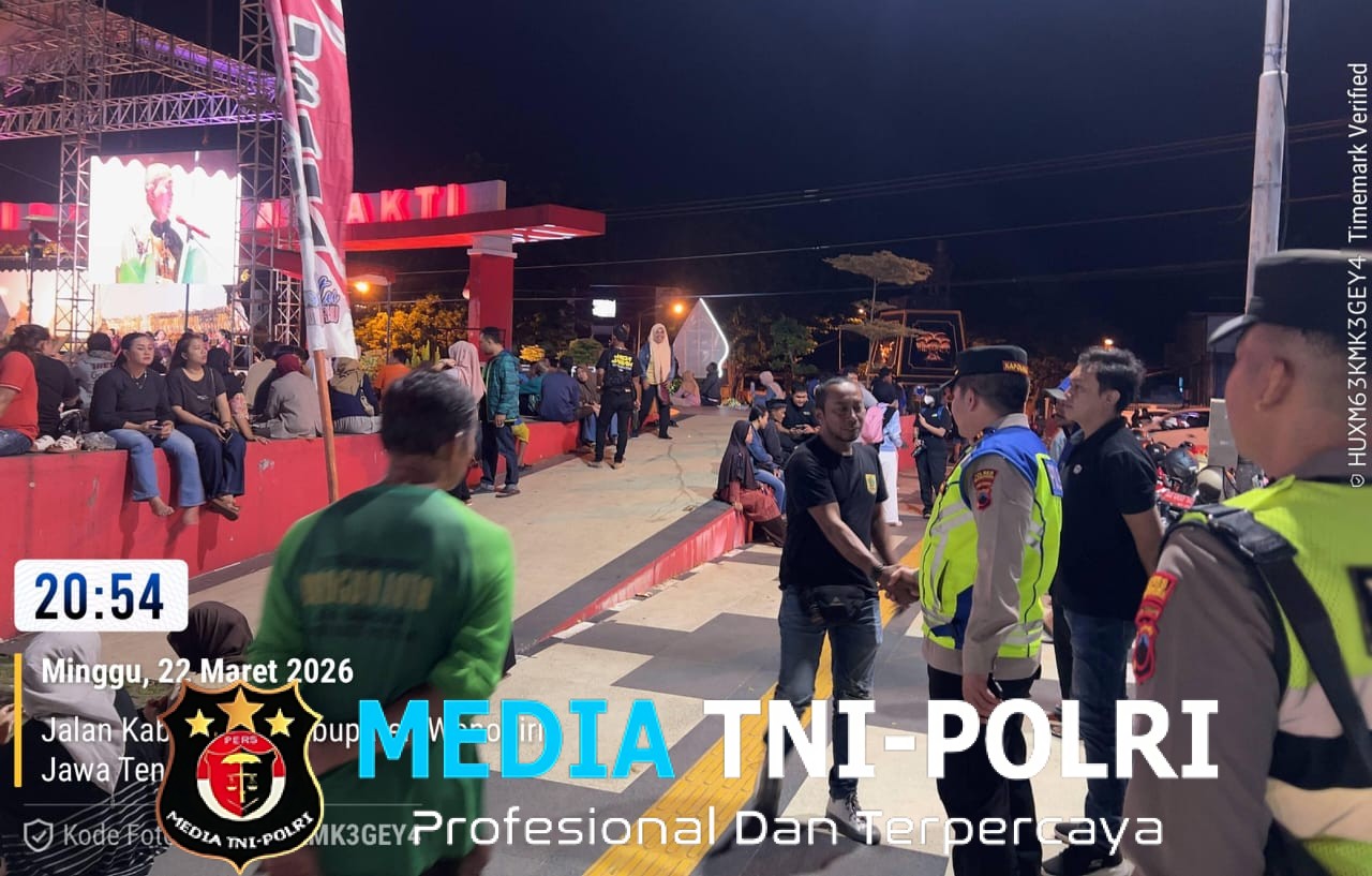 Ribuan Warga Hadiri Halal Bihalal Akbar di Alun-alun Wonogiri, Polisi Siaga Jaga Kondusifitas