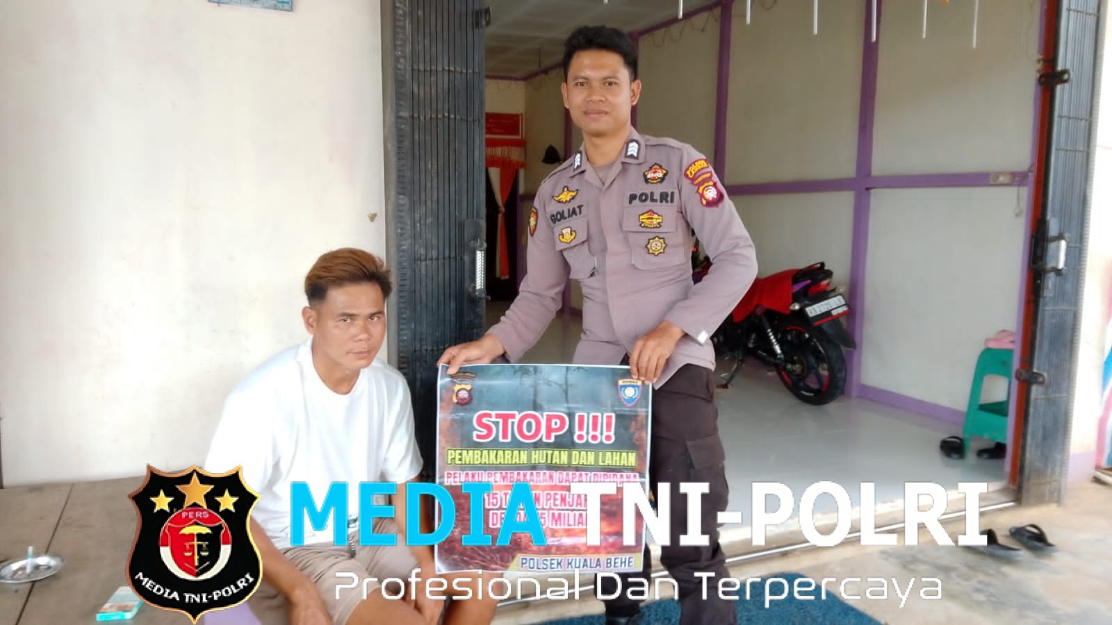 Patroli Sambang Kepolisian Berikan Edukasi Pencegahan Karhutla di Kecamatan Kuala Behe