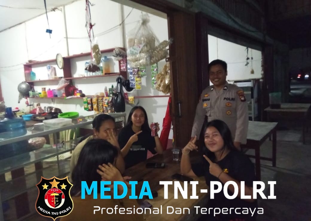 Remaja Asyik Nongkrong Disambangi Polisi, Diberi Edukasi Bahaya Bullying dan Narkoba