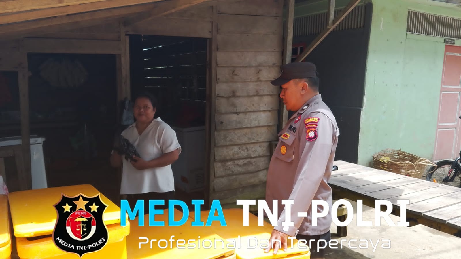 Patroli Siang Hari, Polsek Kuala Behe Tingkatkan Keamanan dan Himbau Warga Waspada Kriminalitas