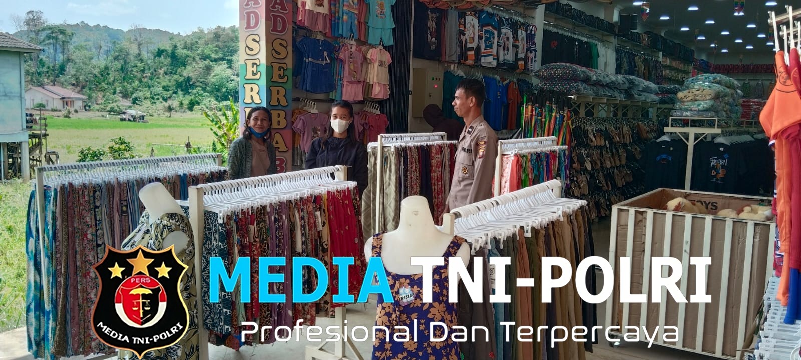 Tak Disangka! Polisi Datangi Ibu-Ibu Saat Belanja, Ternyata Ini Tujuannya