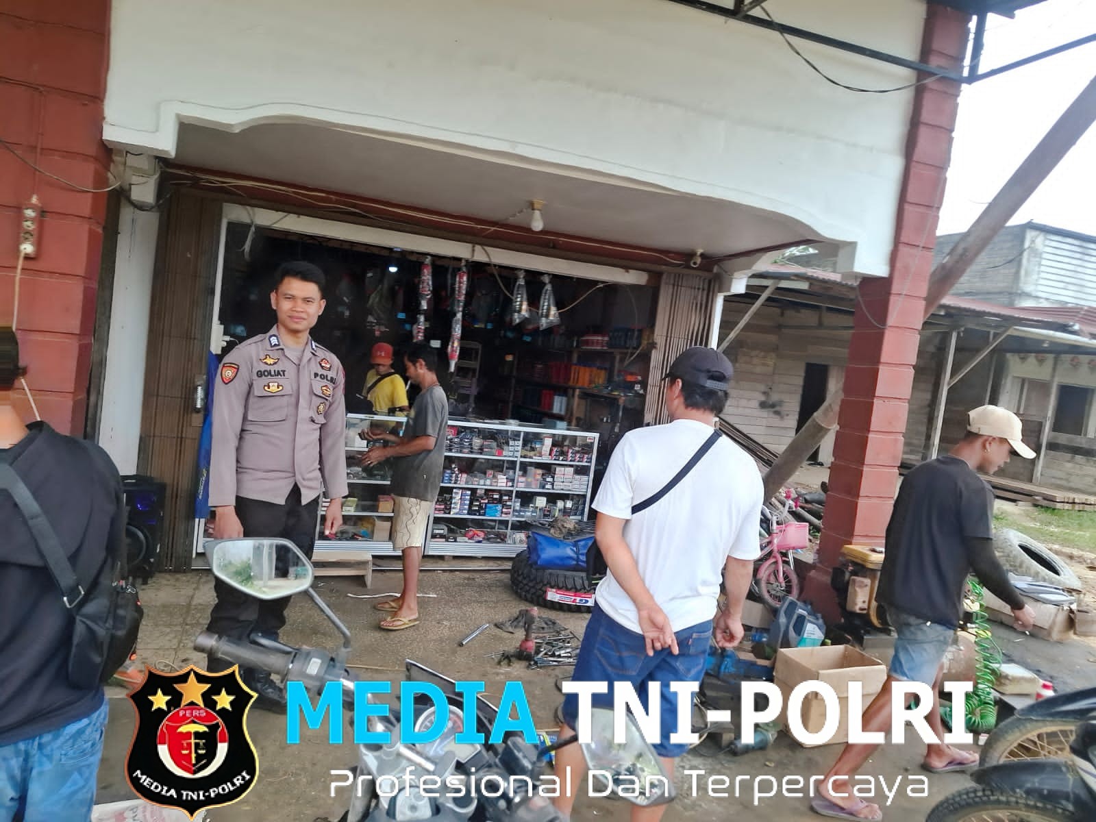 Patroli Rutin, Polsek Kuala Behe Ajak Warga Bersama Jaga Kamtibmas Agar Selalu Kondusif
