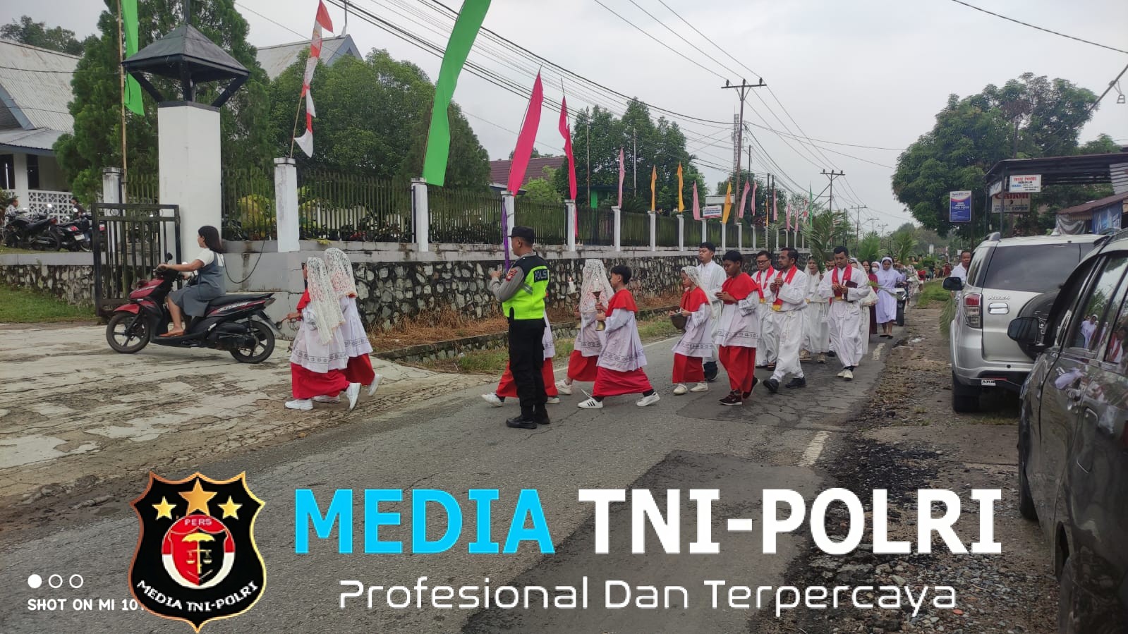 Pengamanan Perarakan Minggu Palma di Menjalin Berlangsung Aman dan Kondusif