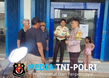 Bhabinkamtibmas Polsek Mesuji Timur Laksanakan Sambang dan Binluh, Imbau Satpam Bank BRI Mesuji Timur