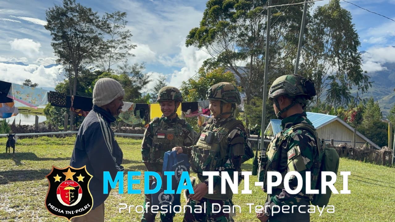 Anjangsana Humanis, Satgas Yonif 521/DY Kunjungi Rumah Kepala Kampung, Pererat Silaturahmi di Distrik Napua