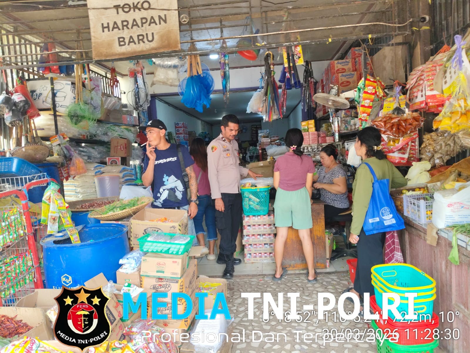 Patroli Rutin Disiang hari Polsubsektor Jelimpo, Personil Berikan Pesan Kamtibmas