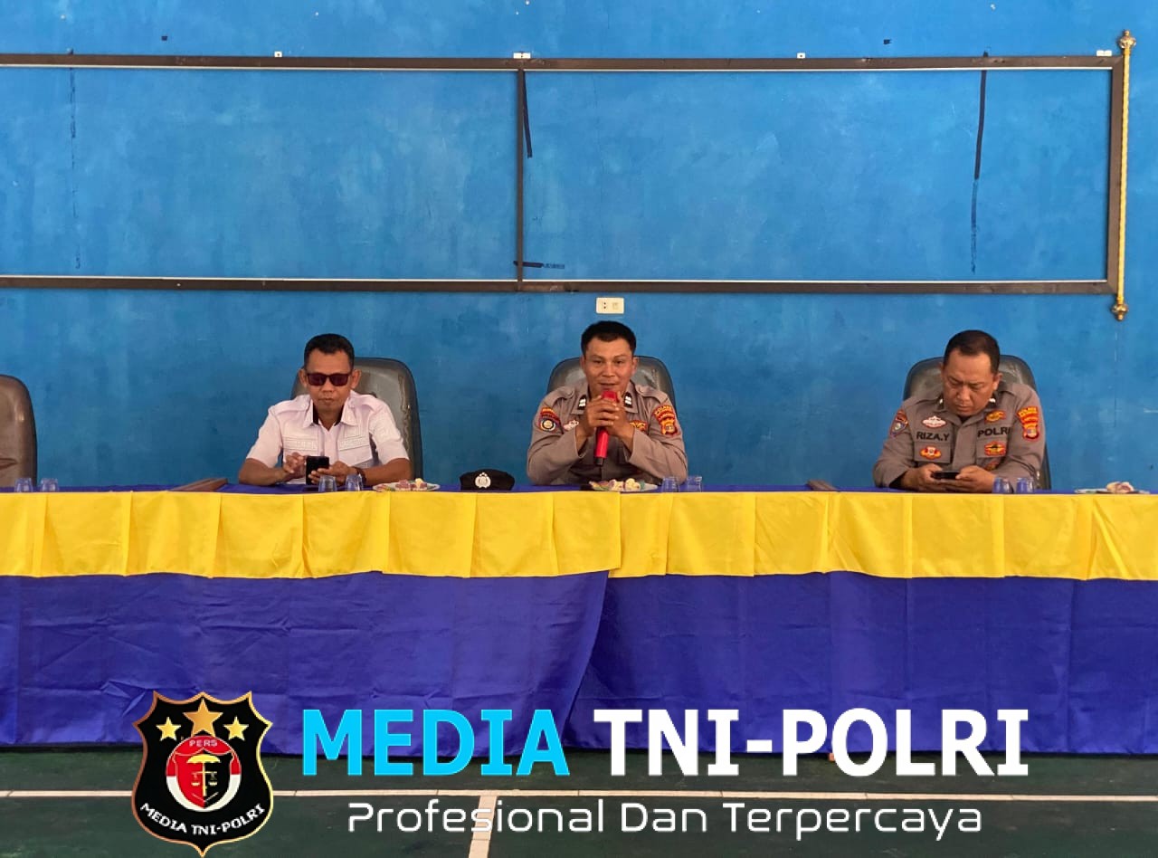Satuan Binmas Polres Tulang Bawang Barat Laksanakan Binluh dan Penyerahan Sarana Kontak di Tiyuh Mulya Jaya