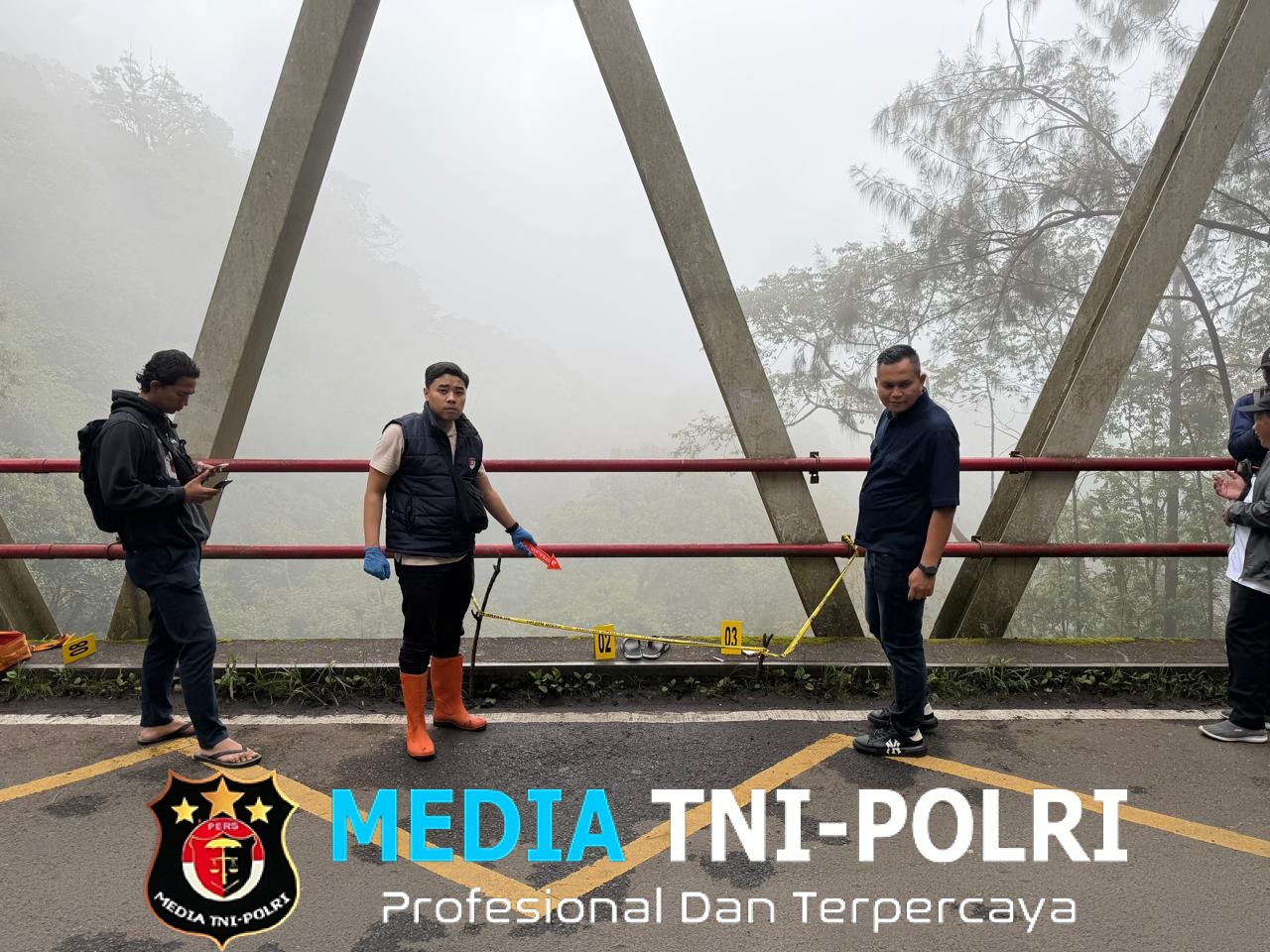 Polres Batu Evakuasi Penemuan Jenazah di Bawah Jembatan Cangar Kota Batu