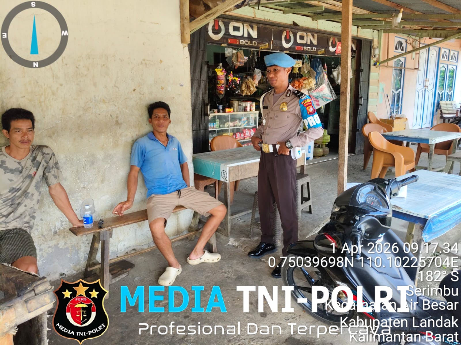 Sentuhan Humanis Polisi Kanit Provos Sapa Warga Santai, Himbauan Disampaikan dengan Penuh Keakraban