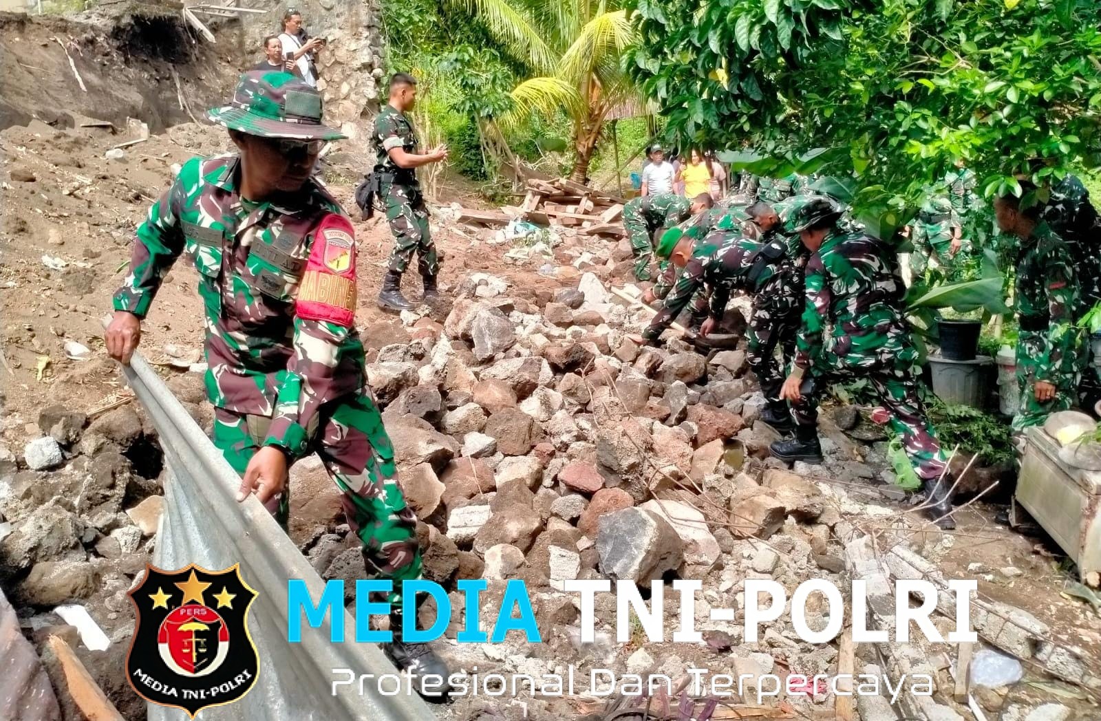 Aksi Sigap Gerak Cepat Bantu Warga, Kodim 1310/Bitung Beri Pertolongan Korban Bencana Gempa