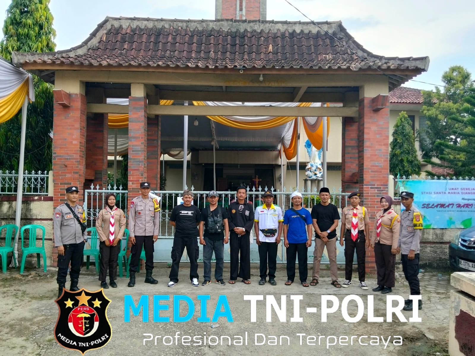 Saat Paskah, Pemuda Lintas Agama di Pringsewu Bersatu Jaga Gereja