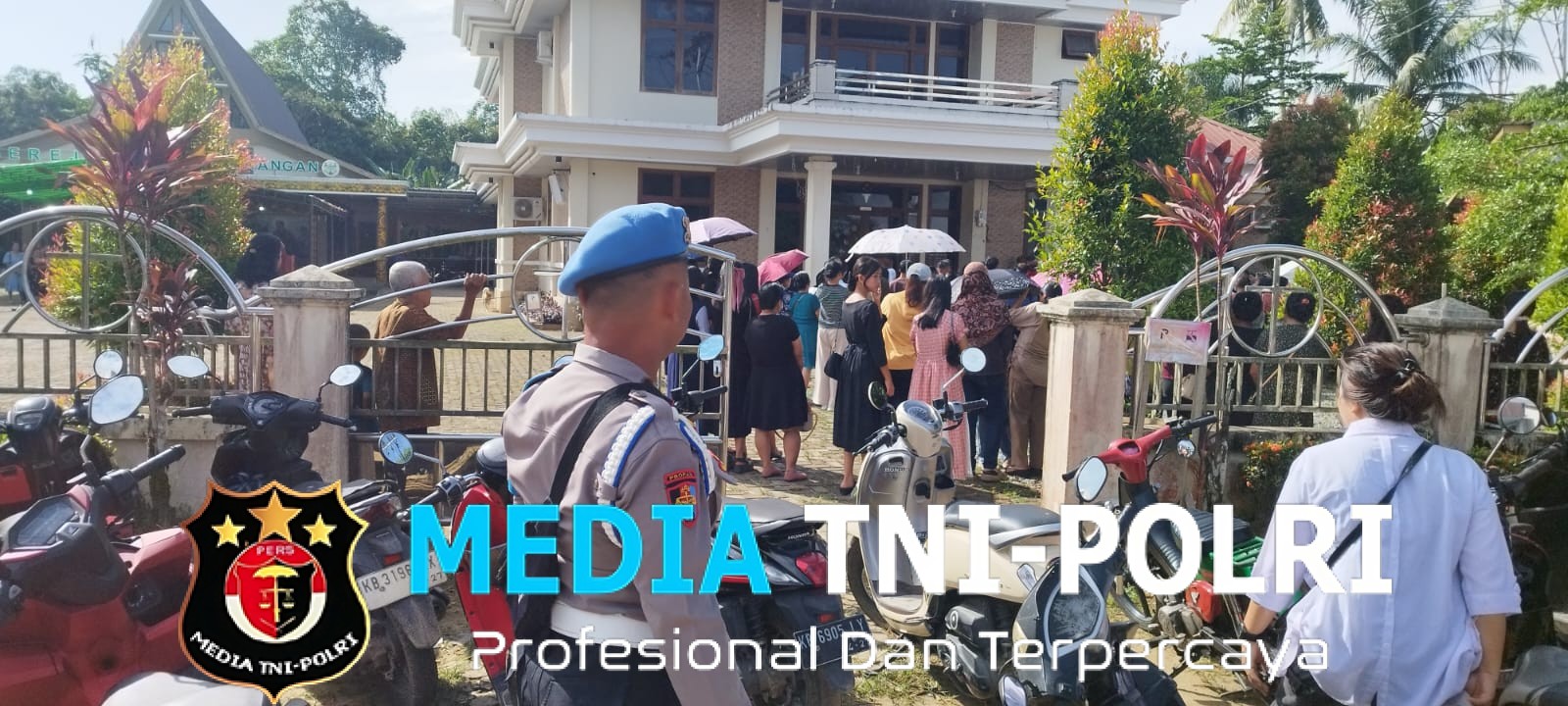 Personel Polsek Mempawah Hulu Laksanakan Pengamanan Ibadah Jumat Agung di Gereja Paroki Santo Yusuf Karangan