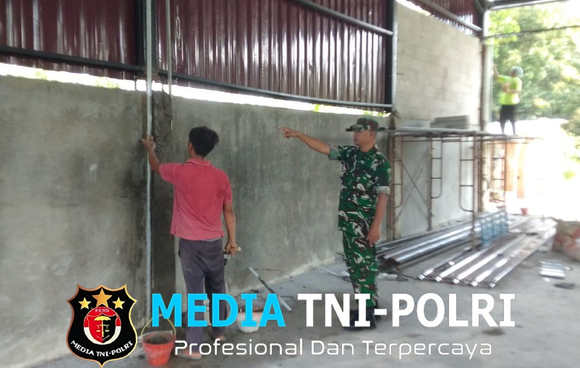 Pastikan Berjalan Lancar, Babinsa Dampingi Pembangunan KDKMP